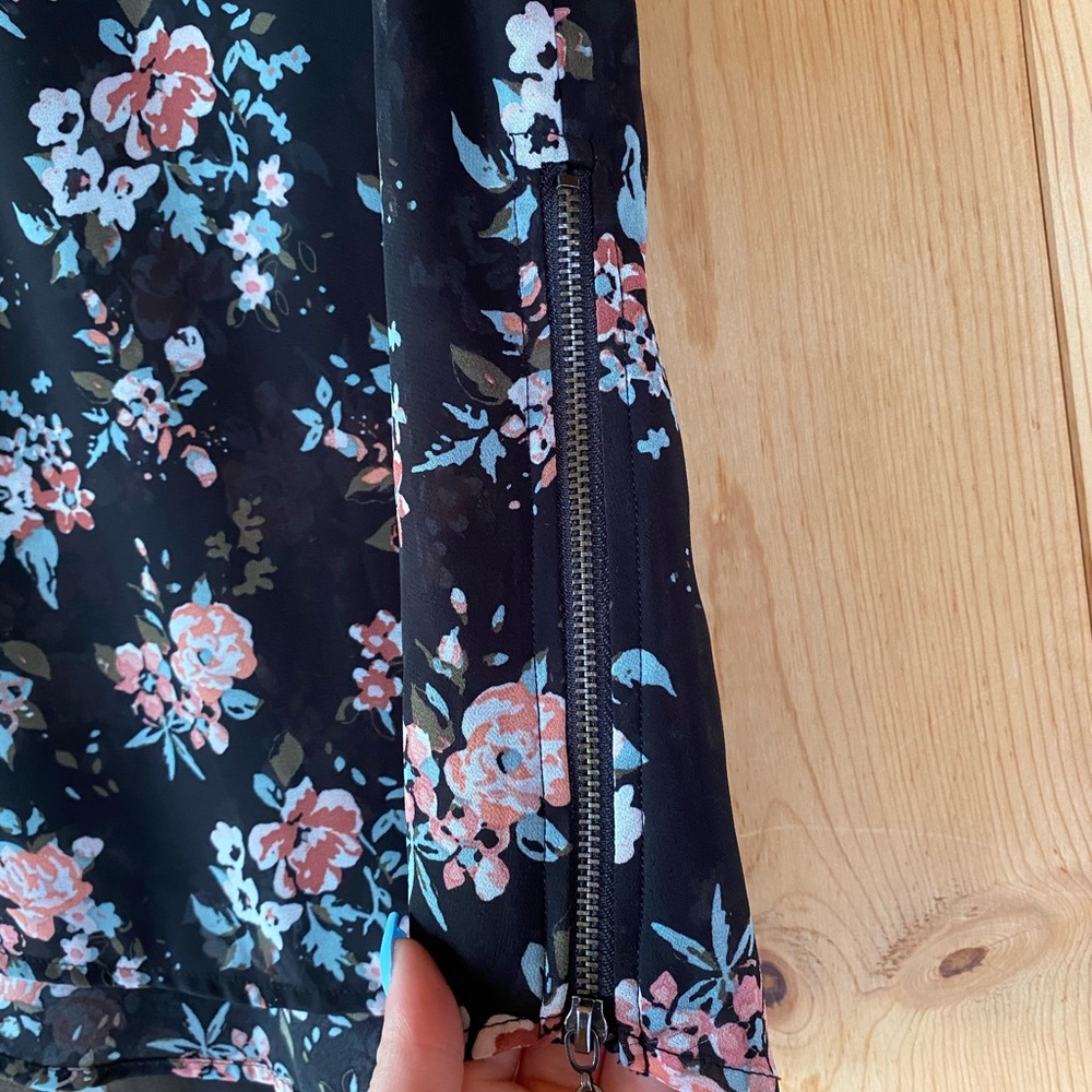 Floral Tank - Picture 4 of 5